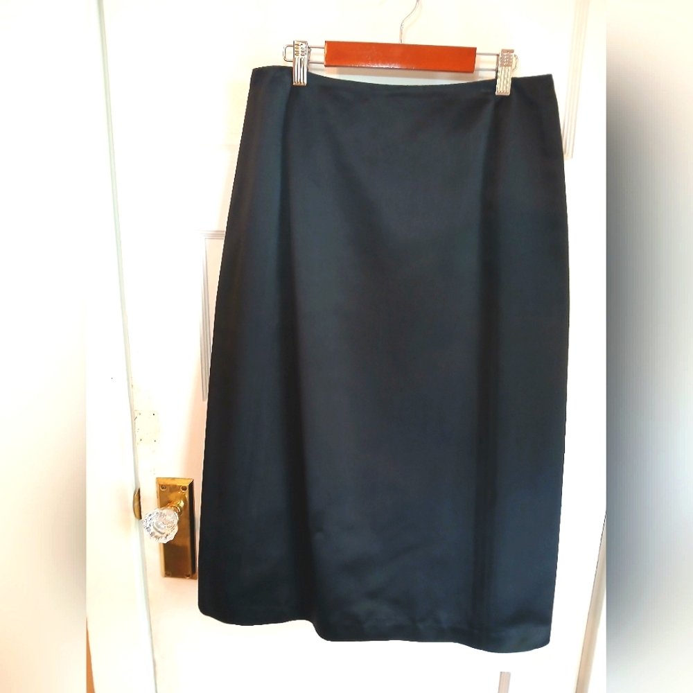 VTG Brooks Brothers 100% silk black skirt - 8 - Picture 6 of 6